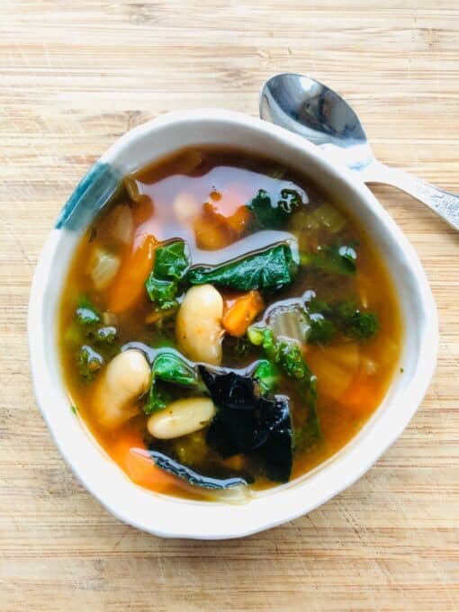 IMG 9640 Kale-tomato-white bean soup for the rainy days
